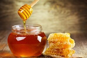 Pagpalig-on sa Potency sa mga Lalaki nga adunay Honey